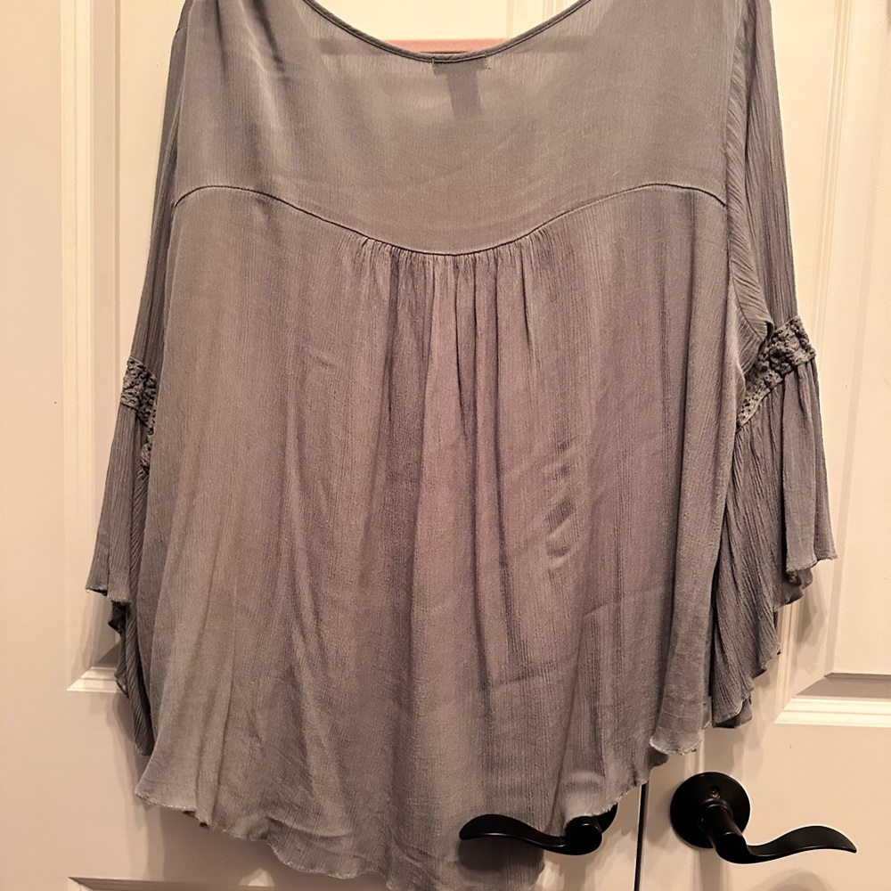 Rue 21 olive green blouse. Used, but in good condition - Picture 4 of 4